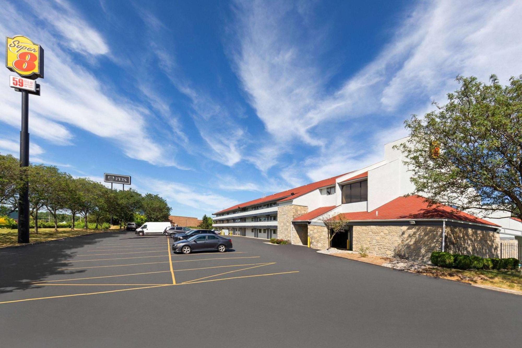 Super 8 By Wyndham Fort Mitchell Cincinnati Area Bagian luar foto
